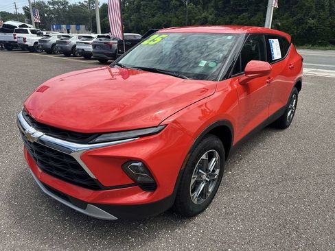 Used 2025 Chevrolet Blazer LT FWD image 12