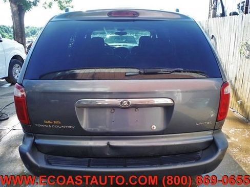 Used 2002 Chrysler Town & Country Limited image 6