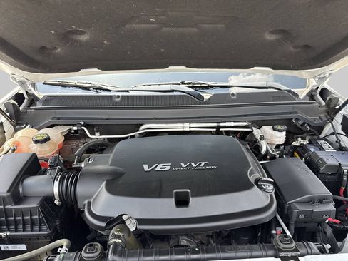 Used 2022 Chevrolet Colorado Z71 AWD/4WD image 38