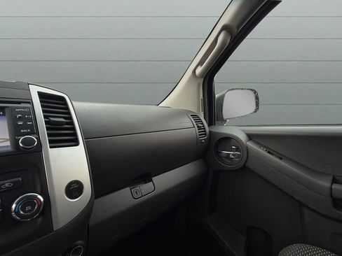 Used 2015 Nissan Xterra PRO-4X AWD/4WD image 13