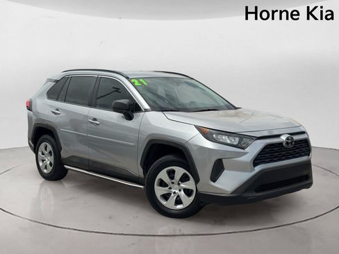 Used 2021 Toyota RAV4 LE FWD image 2