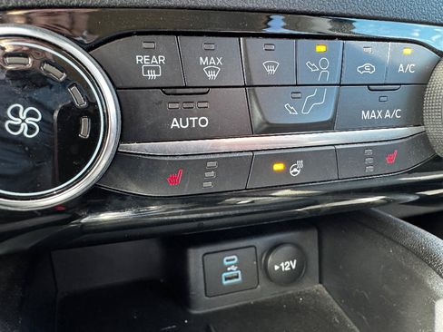 Used 2022 Ford Escape SE w/ Cold Weather Package image 22