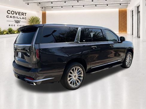Used 2023 Cadillac Escalade ESV Premium Luxury RWD image 12