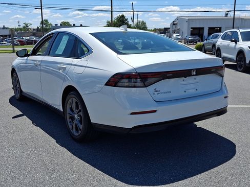 Certified 2024 Honda Accord EX image 4