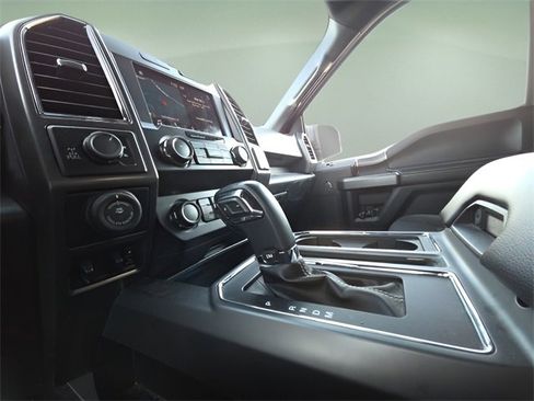 Used 2019 Ford F150 XLT w/ Equipment Group 302A Luxury image 33