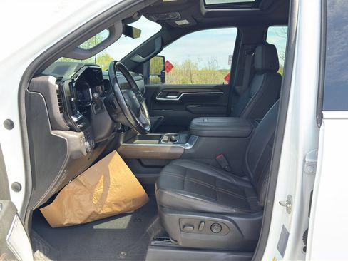 Used 2024 Chevrolet Silverado 3500 High Country w/ High Country Premium Package AWD/4WD image 16