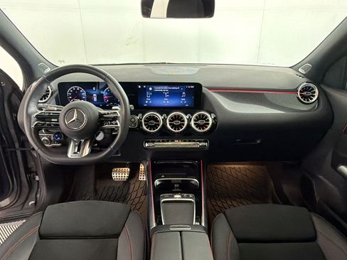 Used 2025 Mercedes-Benz GLA 35 AMG 4MATIC image 16