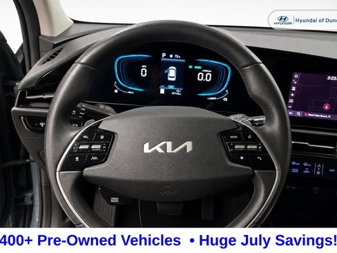 Used 2023 Kia Niro EX FWD image 11