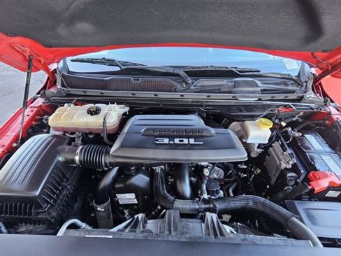 Used 2020 RAM 1500 Laramie image 11