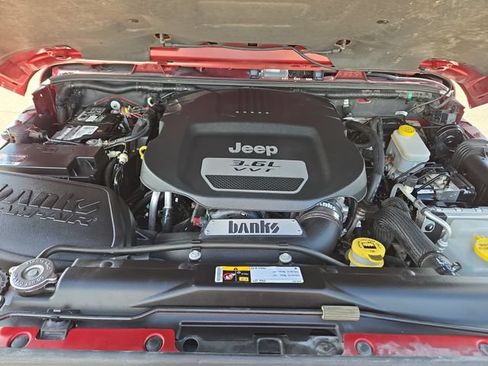 Used 2013 Jeep Wrangler Unlimited Sahara w/ Trailer Tow Group AWD/4WD image 34
