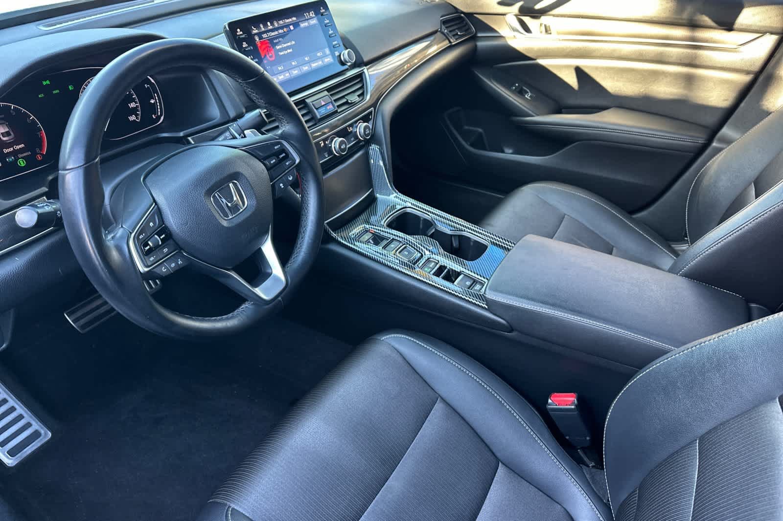 Used 2019 Honda Accord Sport image 10
