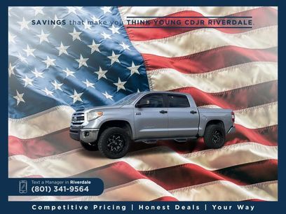 Used 2017 Toyota Tundra SR5 w/ SR5 Upgrade Package