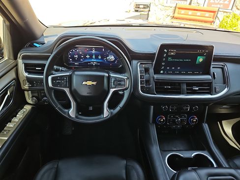 Used 2024 Chevrolet Tahoe LT RWD image 8
