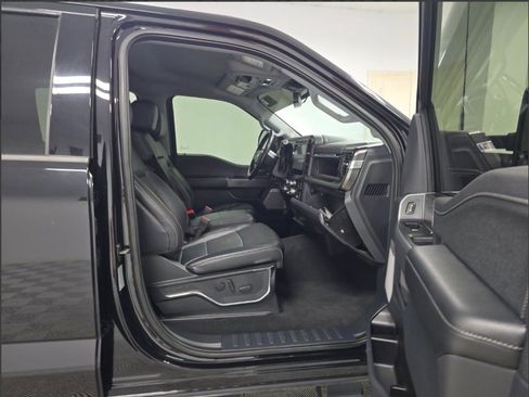 Used 2023 Ford F250 Lariat w/ Sport Appearance Package AWD/4WD image 8