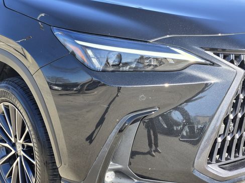 Certified 2023 Lexus NX 250 FWD w/ Premium Package image 9