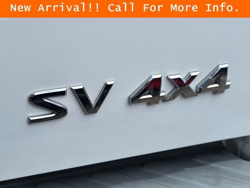 Used 2011 Nissan Frontier SV AWD/4WD image 9