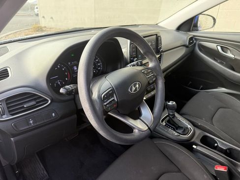 Used 2019 Hyundai Elantra GT FWD image 19