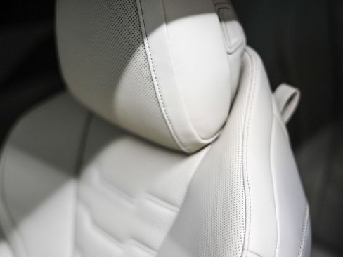 Used 2025 BMW 840i 840i w/ M Sport Professional Package image 25