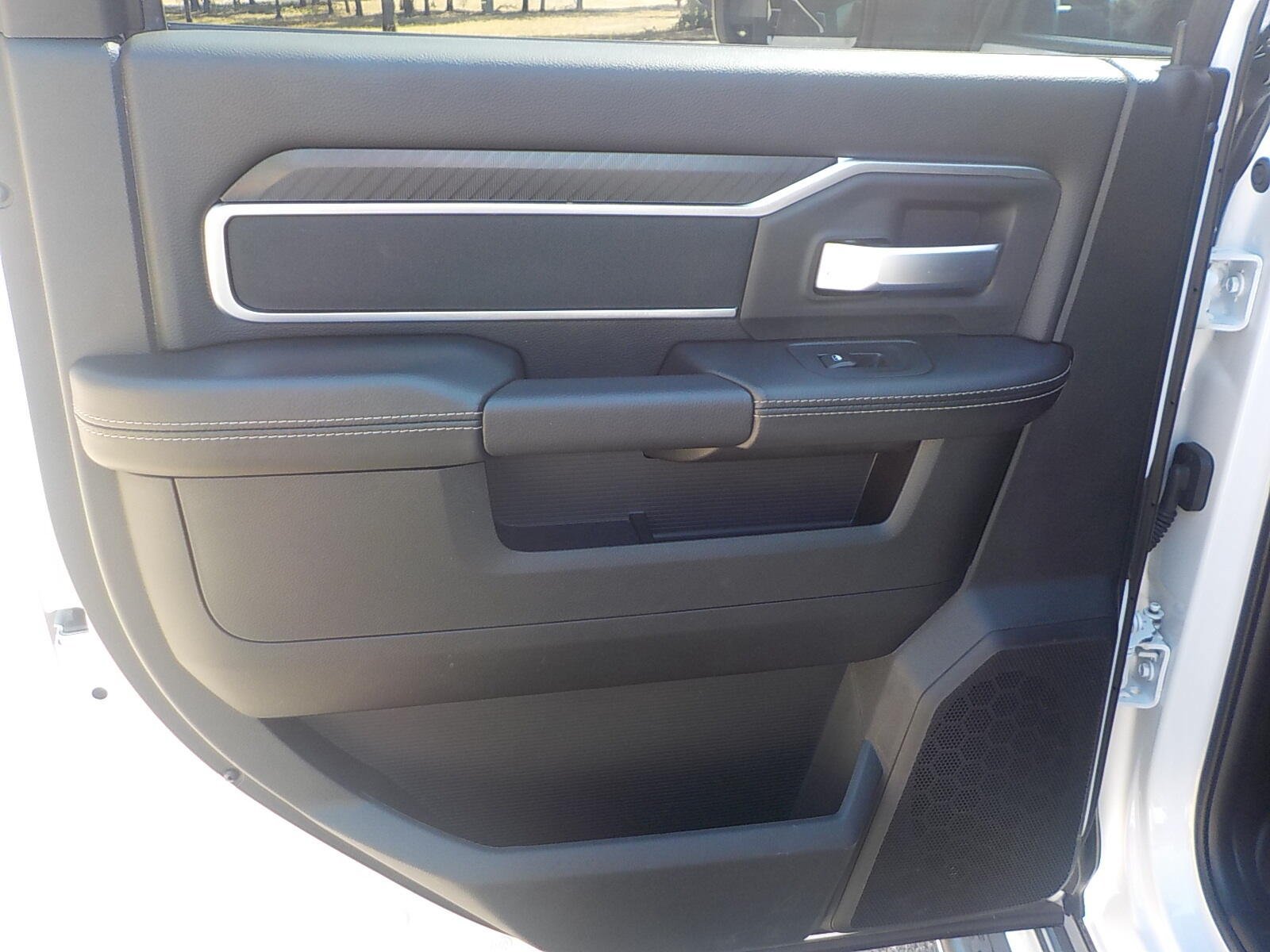 Used 2025 RAM 2500 Big Horn AWD/4WD image 17