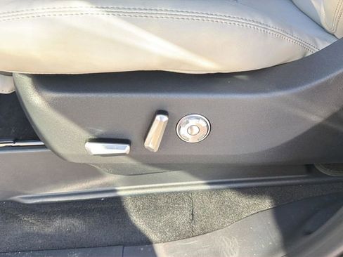 New 2026 Lincoln Navigator Reserve w/ Jet Appearance Package image 17