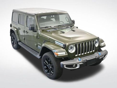 Used 2023 Jeep Wrangler Unlimited Sahara w/ Cold Weather Group AWD/4WD image 22