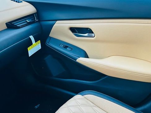 New 2025 Nissan Sentra SV w/ SV Premium Package image 27