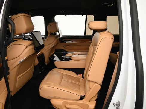 Used 2022 Jeep Grand Wagoneer Series III w/ Rear Seat Video Group 1 image 41