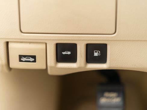Used 2013 Lexus ES 350 w/ Luxury Pkg FWD image 18