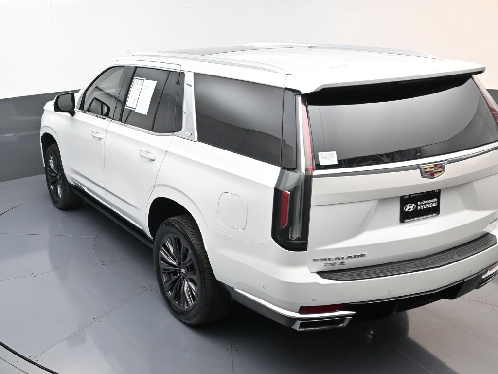 Used 2024 Cadillac Escalade Premium Luxury w/ Performance Package AWD/4WD image 23