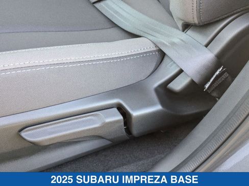 Certified 2025 Subaru Impreza 2.0i image 9
