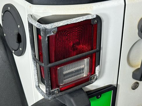 Used 2017 Jeep Wrangler Unlimited Rubicon w/ Quick Order Package 24Z Recon image 33