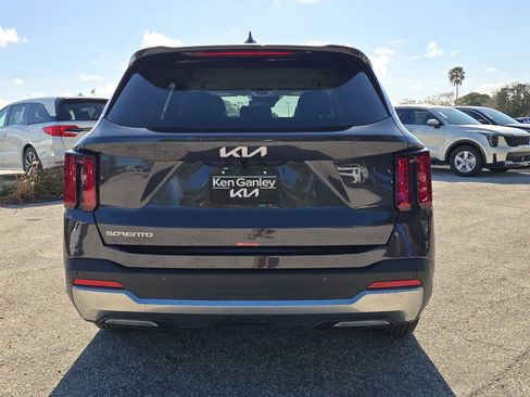 New 2026 Kia Sorento S image 7