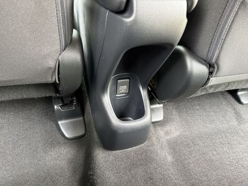 Used 2017 Honda HR-V LX image 38