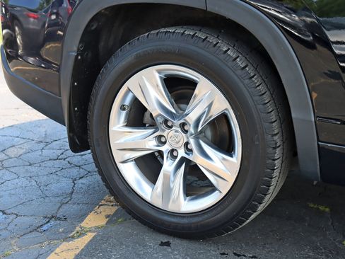 Used 2015 Toyota Highlander Limited Platinum AWD/4WD image 6