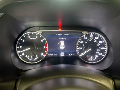 Used 2025 Nissan Sentra SR FWD image 12