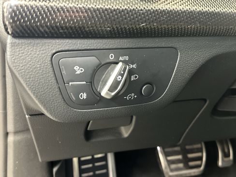 Used 2019 Audi SQ5 Premium Plus w/ Premium Plus Package image 19