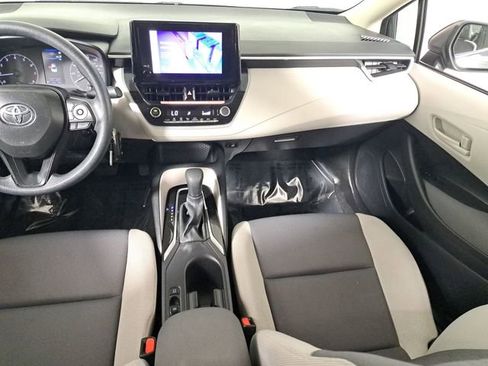 Used 2025 Toyota Corolla LE image 17