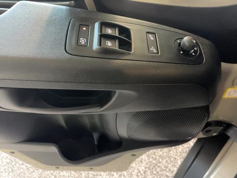 Used 2024 RAM ProMaster 3500 w/ Premium Convenience Group FWD image 11