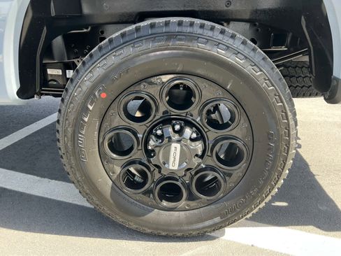 New 2026 Ford F250 Lariat w/ Black Appearance Package image 14