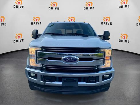 Used 2018 Ford F350 Lariat AWD/4WD image 2