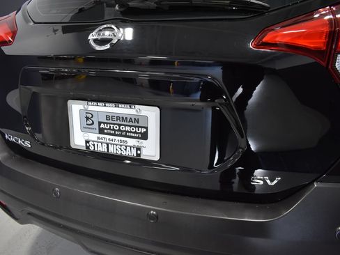 Used 2020 Nissan Kicks SV FWD image 12