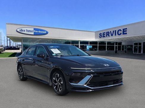 Certified 2024 Hyundai Sonata SEL FWD image 2