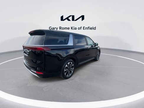 Used 2023 Kia Carnival EX FWD image 8