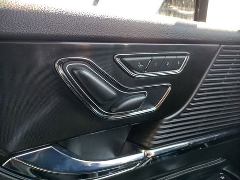 Used 2022 Lincoln Corsair Reserve image 22