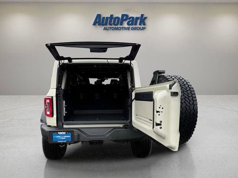 New 2025 Ford Bronco Outer Banks w/ Sasquatch Package AWD/4WD image 7
