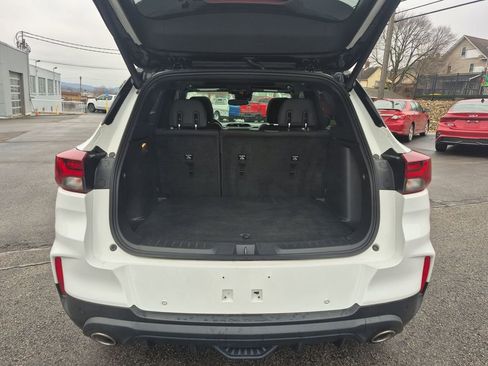 Used 2022 Chevrolet TrailBlazer RS w/ Sun and Liftgate Package image 31