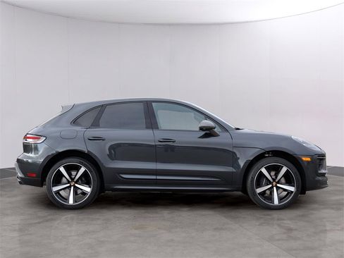 New 2026 Porsche Macan image 9