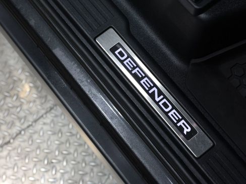Used 2022 Land Rover Defender 90 X-Dynamic S image 33