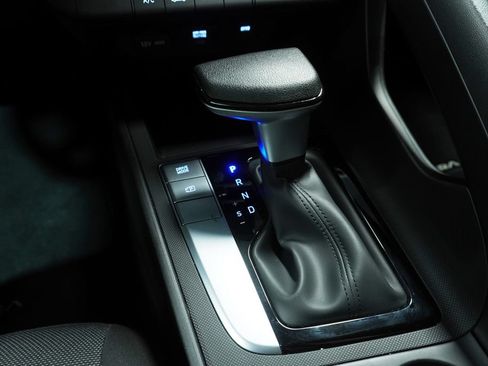 Certified 2026 Hyundai Elantra SE FWD image 19