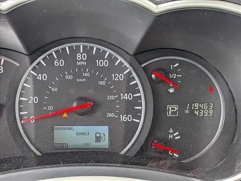 Used 2015 Nissan Quest S FWD image 9